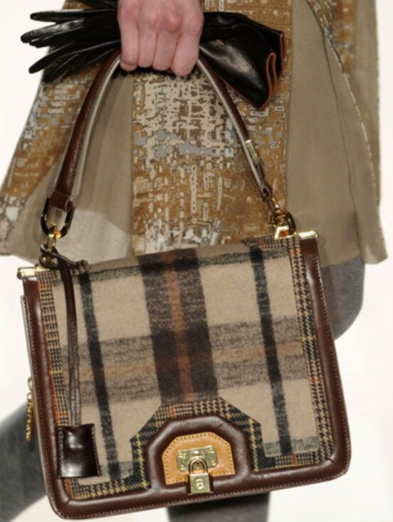 Tory Burch Handbags - Tory Burch Plaid Bond Shoulder Bag